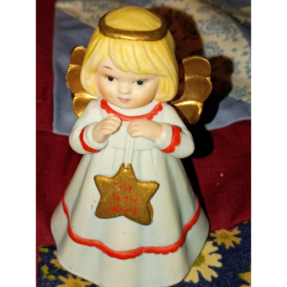 Russ‎ Ceramic Angel Figurine 3.75" Joy To  The World